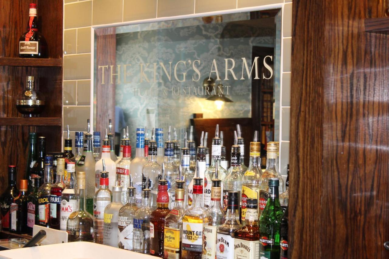 The Kings Arms Hotel Бистер Экстерьер фото
